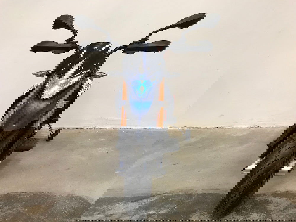 Elektrische kindermotor Aprilia Dorsoduro 12 volt - RideCars