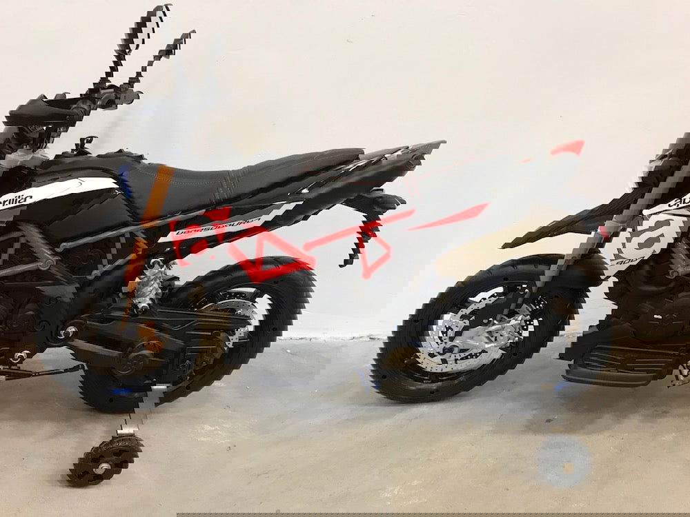 Elektrische kindermotor Aprilia Dorsoduro 12 volt - RideCars