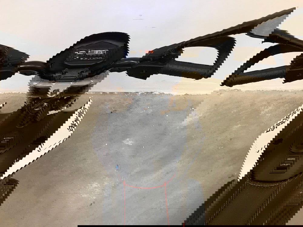 Elektrische kindermotor Aprilia Dorsoduro 12 volt - RideCars