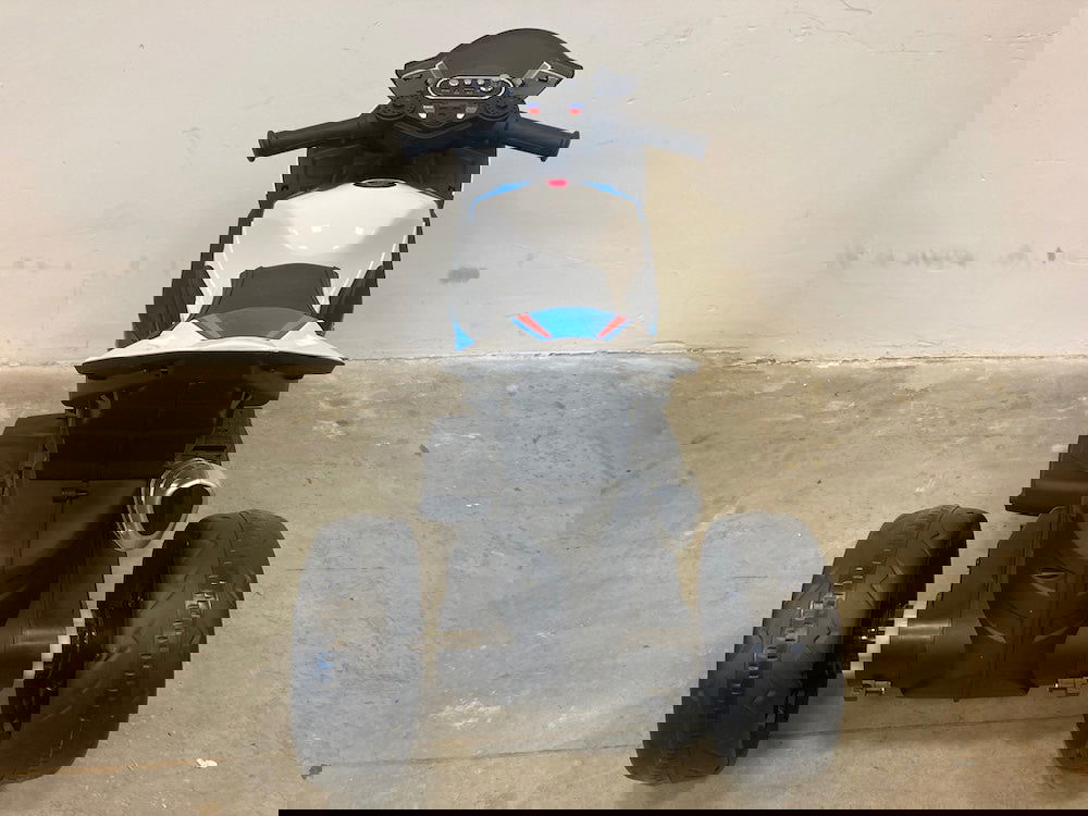 Elektrische kindermotor BMW HP4 mini trike - RideCars