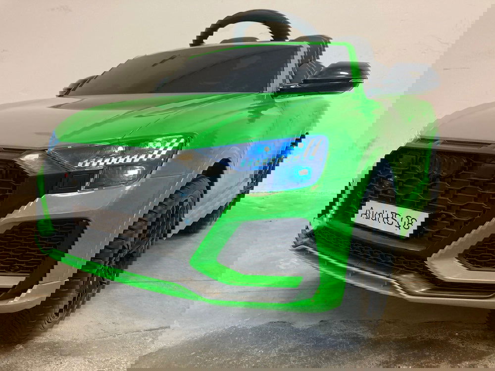 Kinderauto Audi Q8 groen 12 volt softstart - RideCars