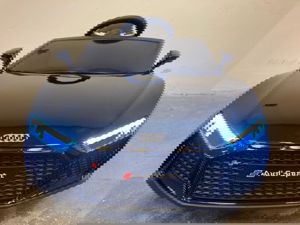 Kinderauto Audi R8 Sport 12 volt zwart - RideCars