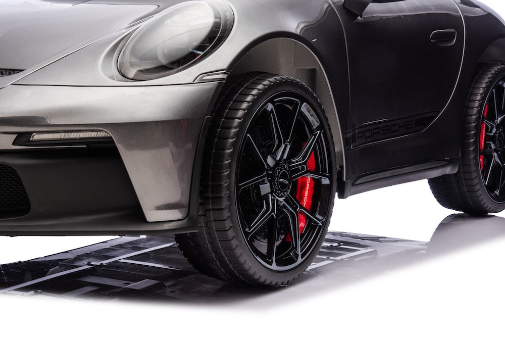 Kinderauto Porsche 911 GT3 2 persoons 24V MP4 grijs metallic
