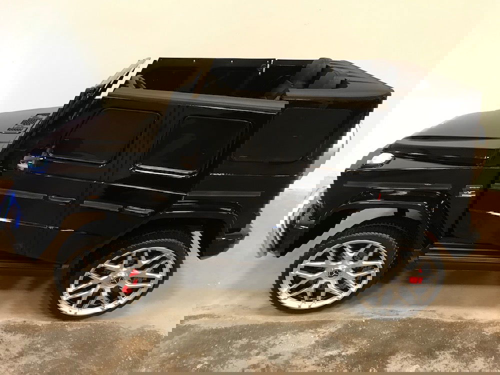 Accu kinderauto Mercedes G63 twee persoons zwart 24 volt 4x4 - RideCars
