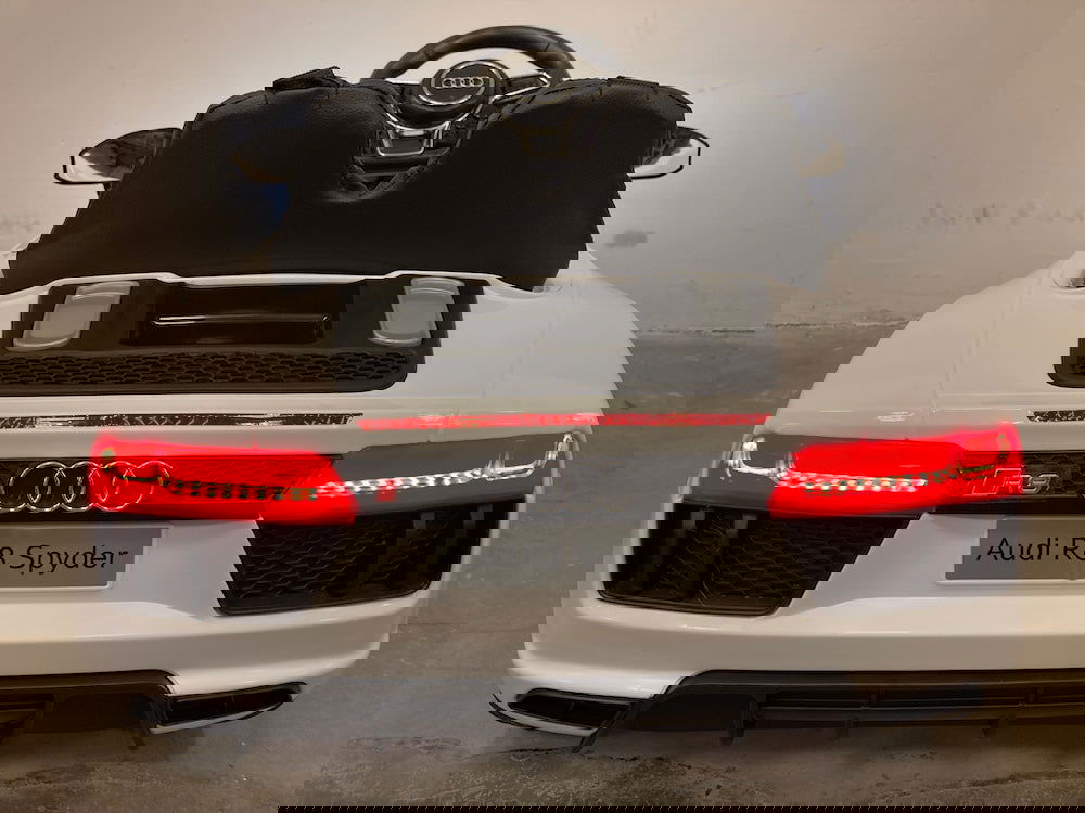 Audi R8 kinderauto mini 12 volt wit - RideCars