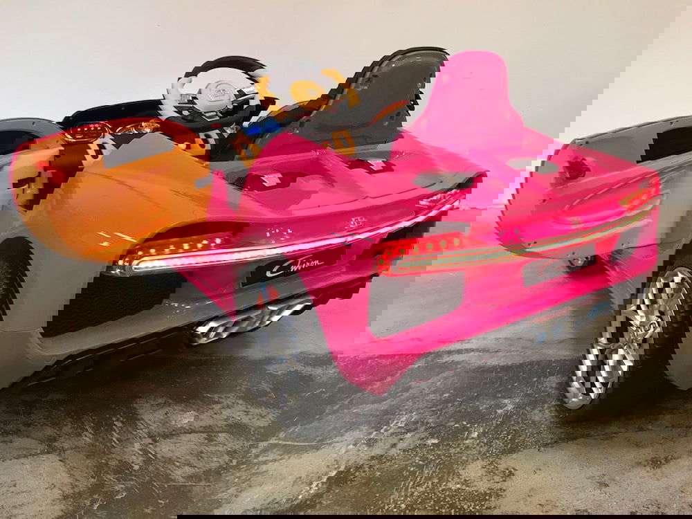 Bugatti Chiron elektrische kinderauto roze 12 volt - RideCars
