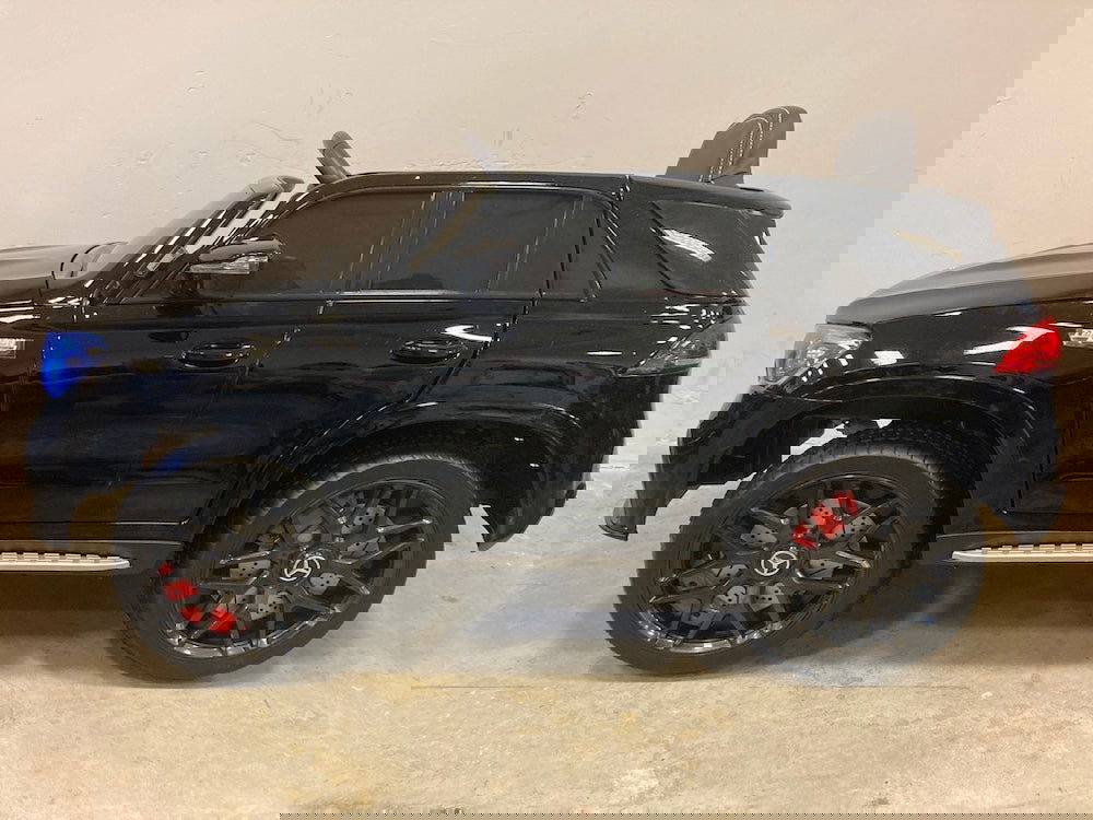 Elektriche kinderauto Mercedes GLE 53 zwart 4WD - RideCars