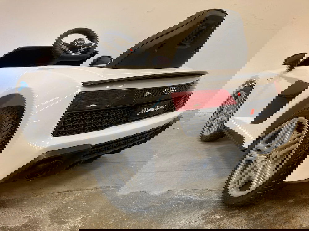 Elektrische Kinderauto Audi R8 Sport 12 volt wit - RideCars