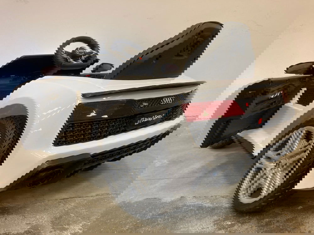 Elektrische Kinderauto Audi R8 Sport 12 volt wit - RideCars