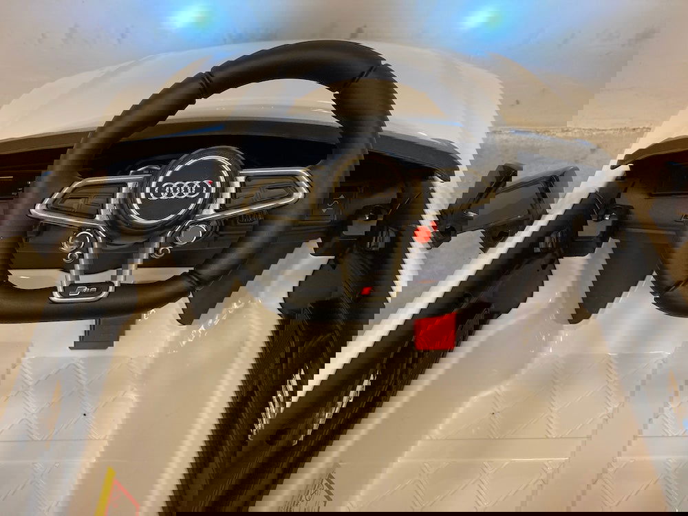 Elektrische Kinderauto Audi R8 Sport 12 volt wit - RideCars
