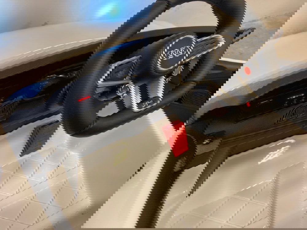 Elektrische Kinderauto Audi R8 Sport 12 volt wit - RideCars