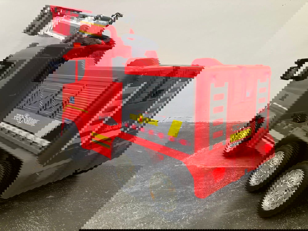Elektrische kinder brandweer wagen hoogwerker Scania 12 volt - RideCars