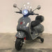 Elektrische kinder scooter Vespa GTS met windscherm en koffer grijs - RideCars