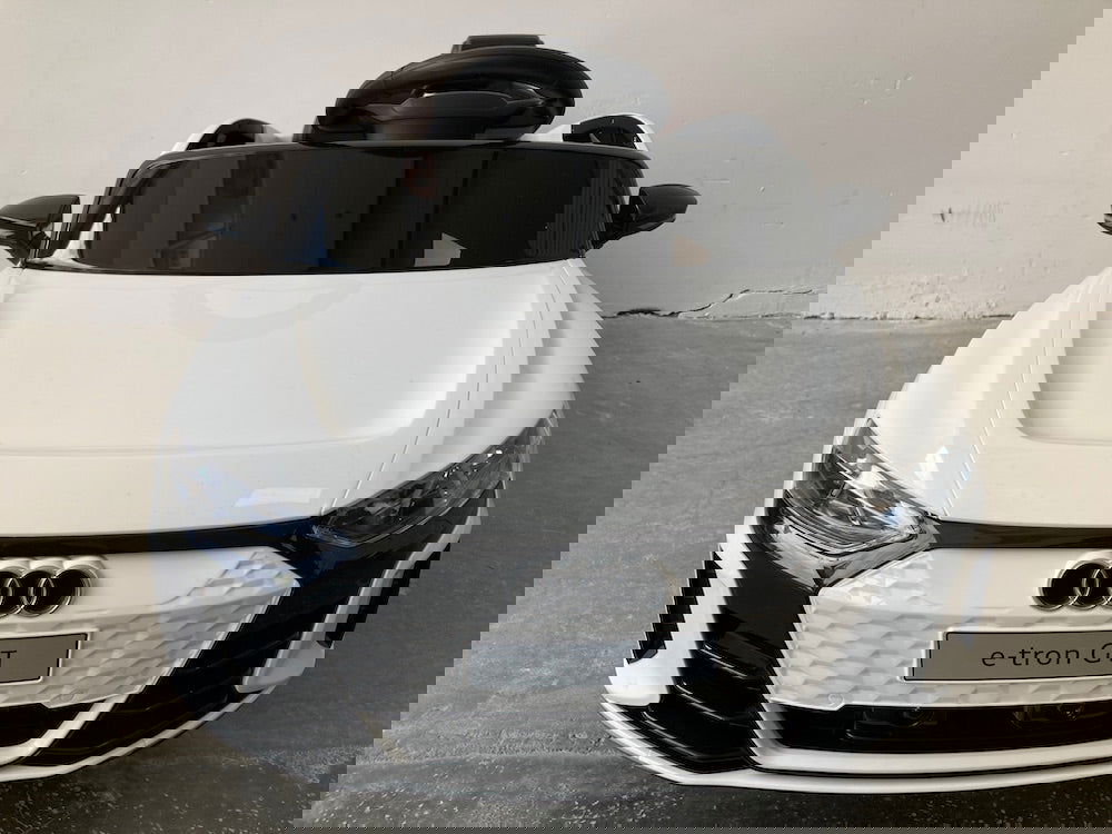 Elektrische kinderauto Audi E-tron wit 12 volt - RideCars