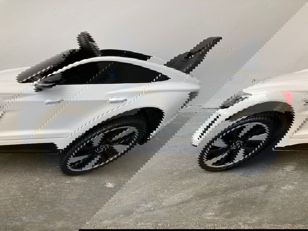 Elektrische kinderauto Audi E-tron wit 12 volt - RideCars