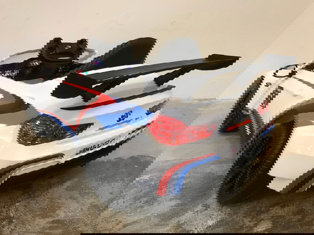 Elektrische kinderauto BMW M6 GT3 12 volt - RideCars