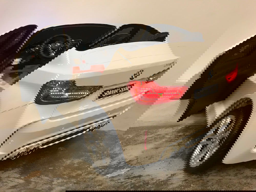 Elektrische kinderauto BMW X6 twee persoons wit - RideCars