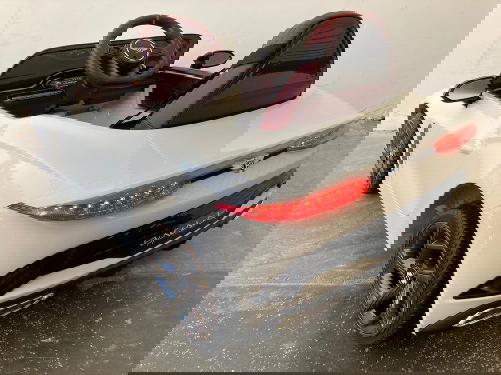 Elektrische kinderauto Bentley Bacalar 12 volt wit - RideCars
