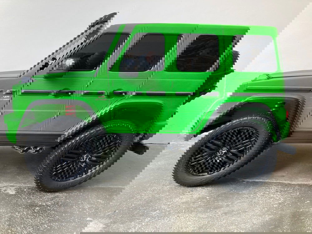 Elektrische kinderauto Mercedes G63 AMG 4x4 24 volt XL versie mat groen - RideCars