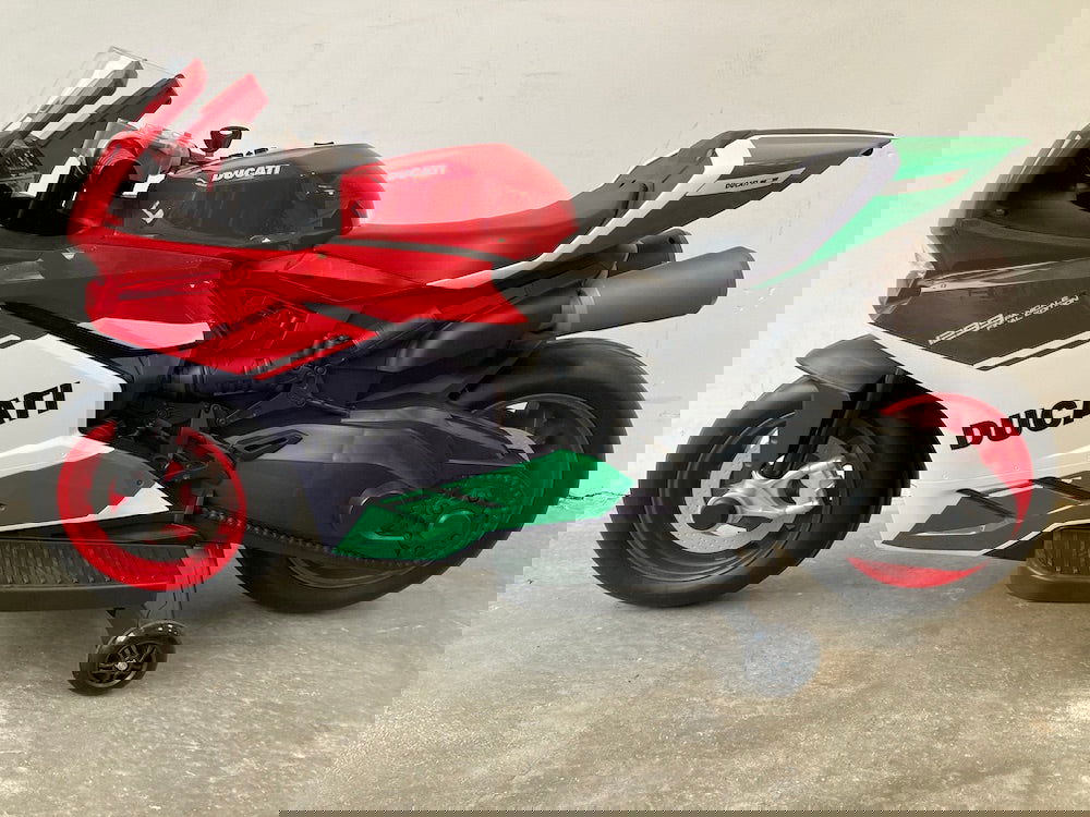 Elektrische kindermotor Ducati Panigale 12 volt - RideCars