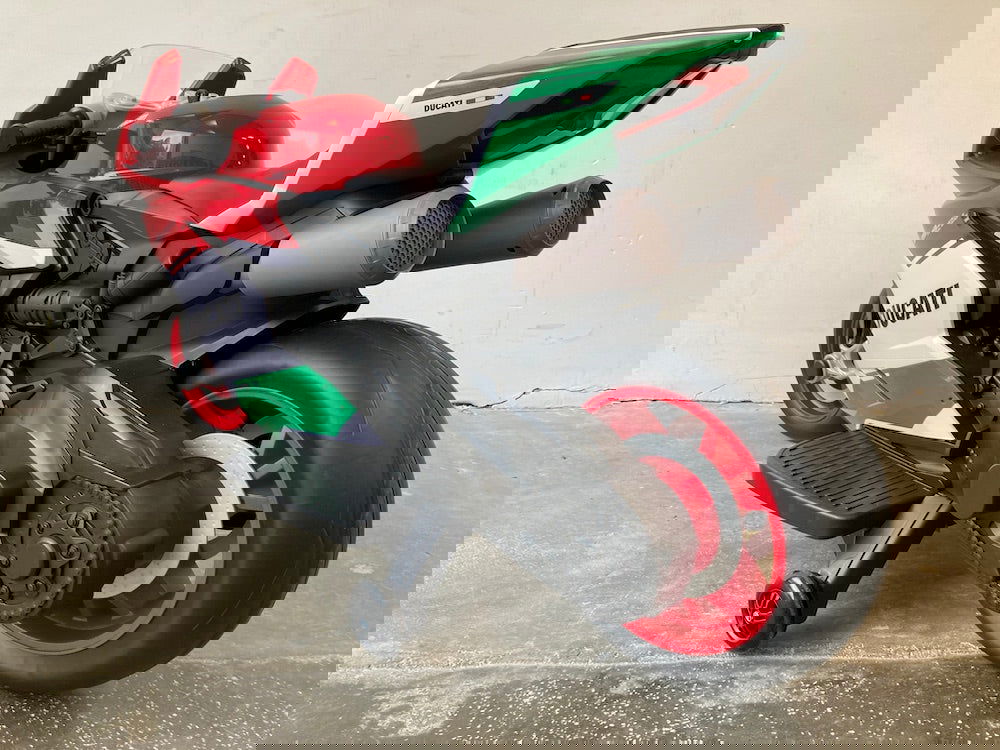 Elektrische kindermotor Ducati Panigale 12 volt - RideCars