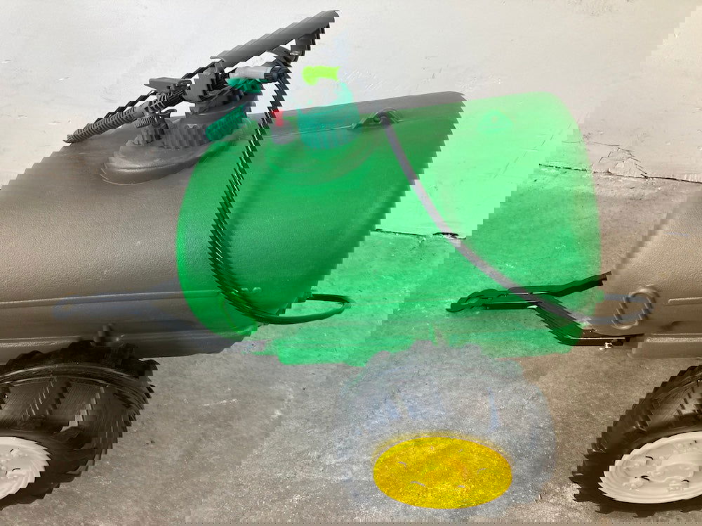 Elektrische kindertractor met watertank 12 volt - RideCars