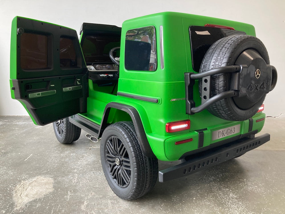 Mercedes G63 AMG Elektrische kinderauto 4x4 24 volt XL versie mat groen