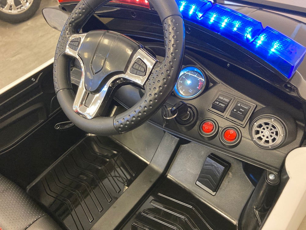 Masinuta Electrica De Politie Police 30W 6V Cu Megafon Si Music Player Culoare Alb Masinuta Electrica De Politie Police 30W 6V Cu Megafon Si Music Player Culoare Alb