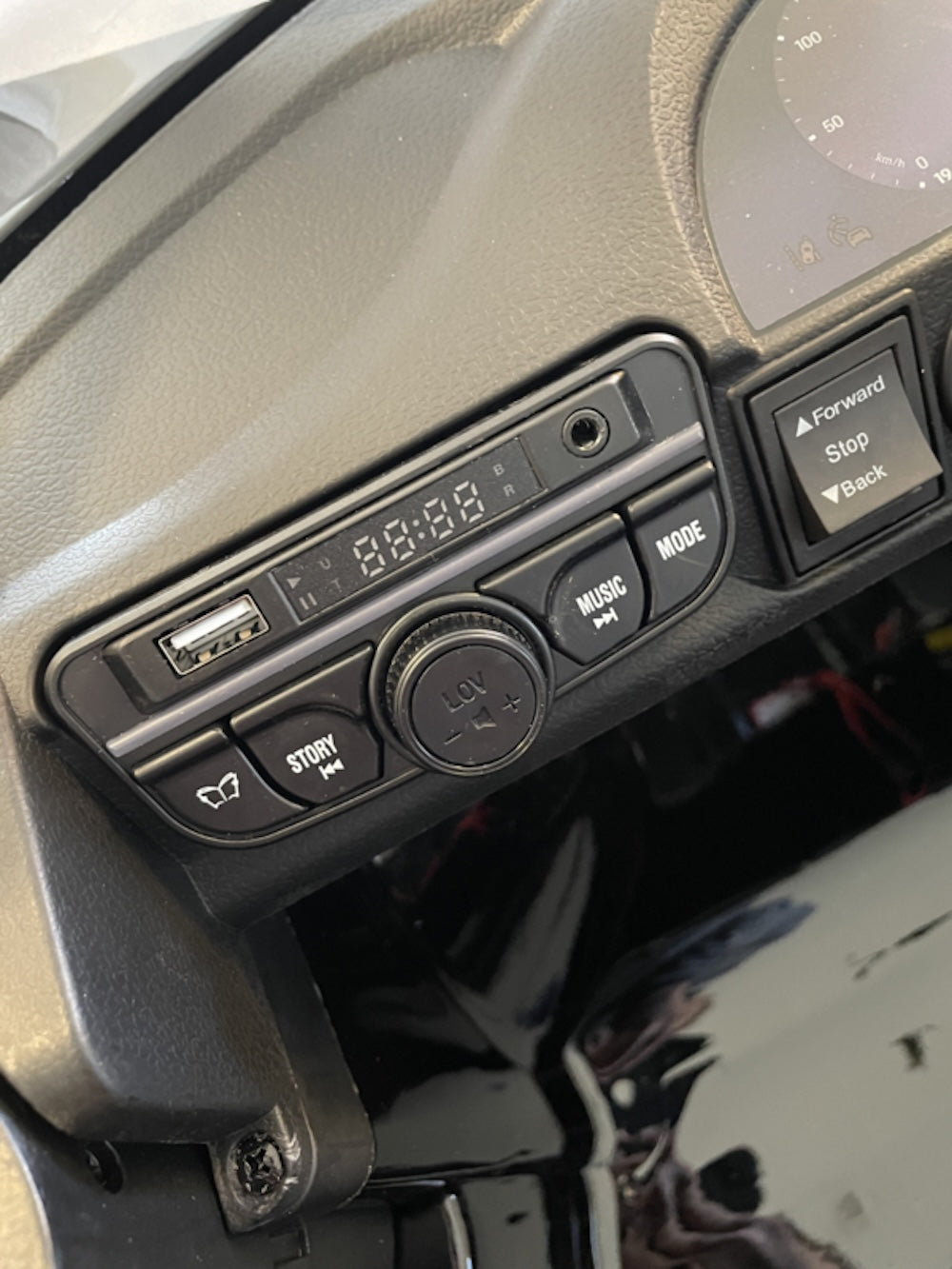 Porsche Macan Turbo elektrische kinderauto 12V 1 persoons roze