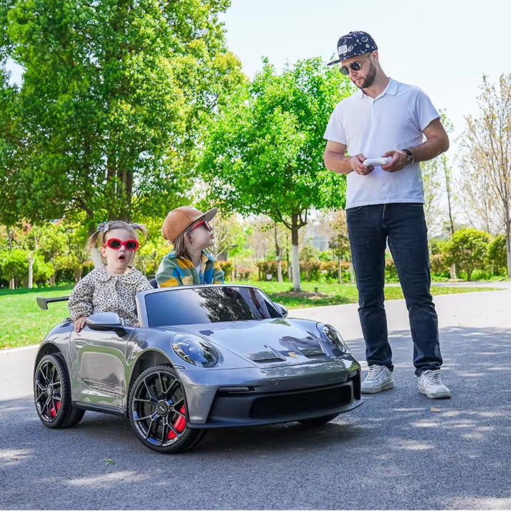 Je favoriete elektrische kinderauto vind je hier. Alle topmerken Porsche, Mercedes, Audi en Lamborghini. 12 of 24 volt, twee persoons, buggy of jeep. Twee jaar fabrieksgarantie en topservice. 
