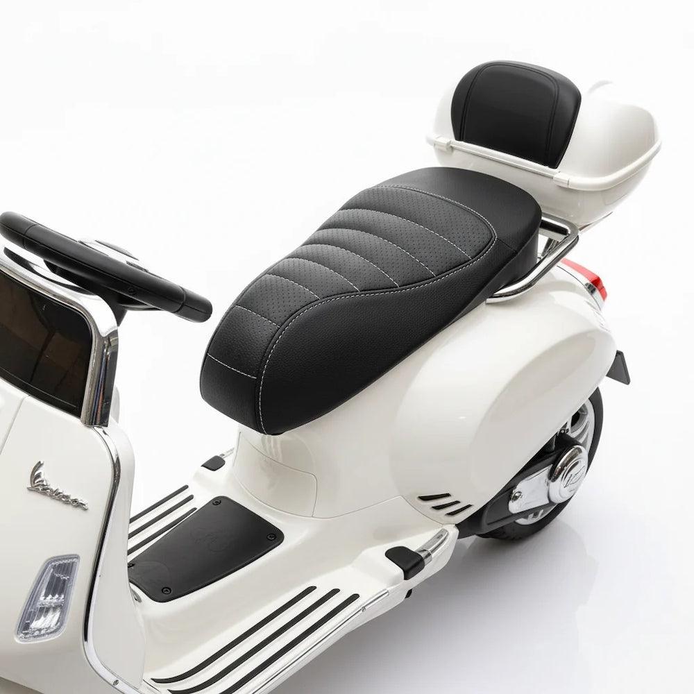 Vespa GTS | Kinderscooter 12V met koffer/windscherm wit