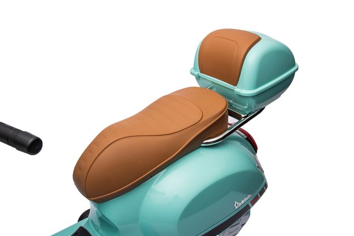 Vespa kinderscooter 12V GTS + koffer Luxe groen