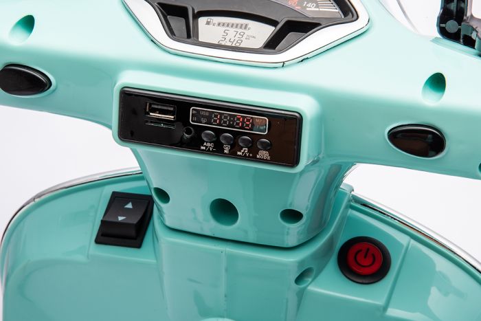 Vespa kinderscooter 12V GTS + koffer Luxe groen