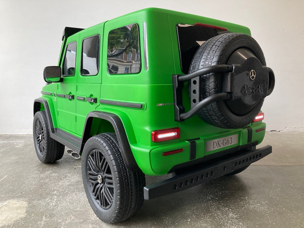 Elektrische auto kind Mercedes G63 AMG 4x4 24 volt XL versie mat groen