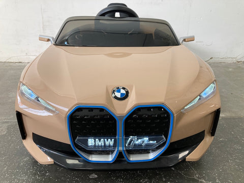 elektrische kinderauto BMW i4 beige