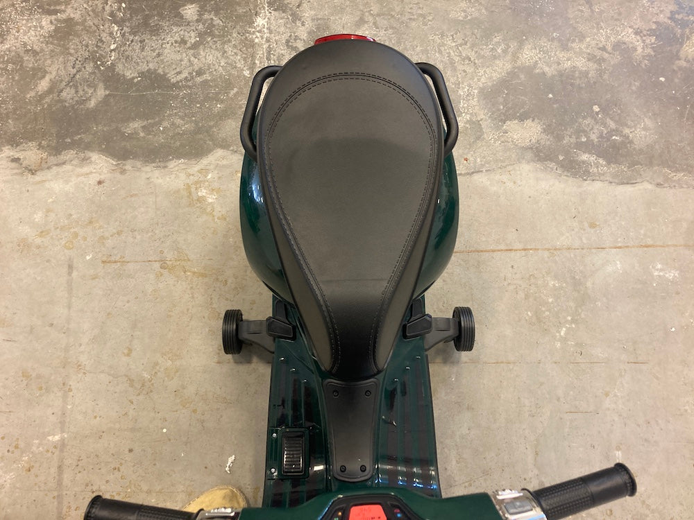 Kinder scooter Vespa Sprint groen