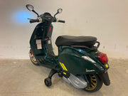 Elektrische kinderscooter Vespa Sprint groen
